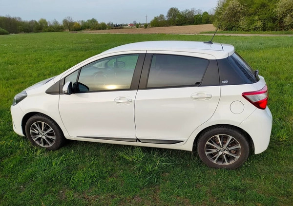 Toyota Yaris cena 57900 przebieg: 53000, rok produkcji 2019 z Bełchatów małe 781